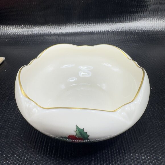 Pickard China Christmas Holly Berry Made In USA Fine Porcelain Dish Bowl Gold - Picture 10 of 10